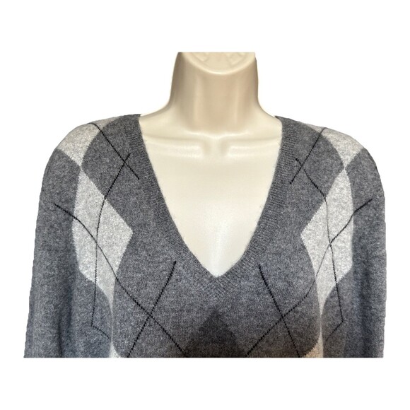 Burberry London Size Large Cashmere Classic Argyle Gray V-Neck Sweater Logo - Picture 9 of 12